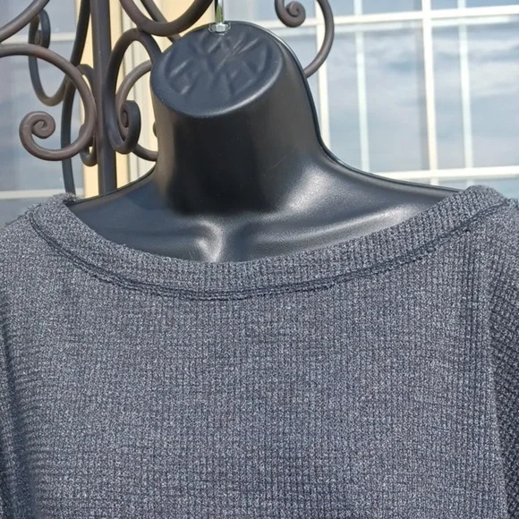 Free People Women's Blossom Thermal Sweater Top in Paisley Floral Sz M - Picture 2 of 6